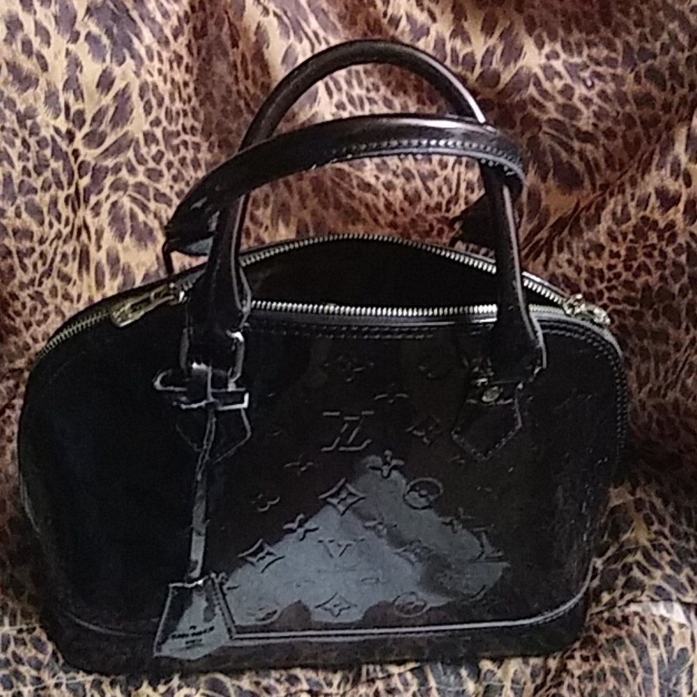 Louis vuitton alma bb purse